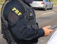 Laranjeiras/SE: PRF flagra motorista inabilitado na BR-101