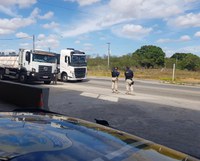 Malhada dos Bois/SE: PRF flagra seis caminhoneiros portando “rebites”