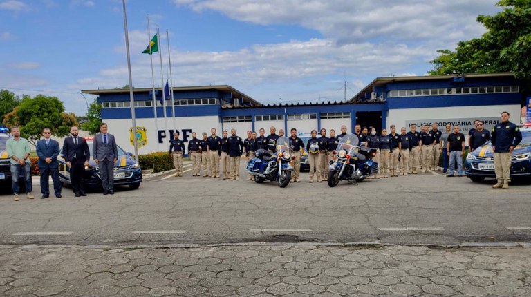 Sergipe: Policiais realizam homenagens aos colegas da PRF mortos em Fortaleza