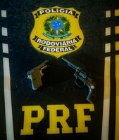 Sergipe: PRF apreende comprimidos de ecstasy e quatro armas de fogo