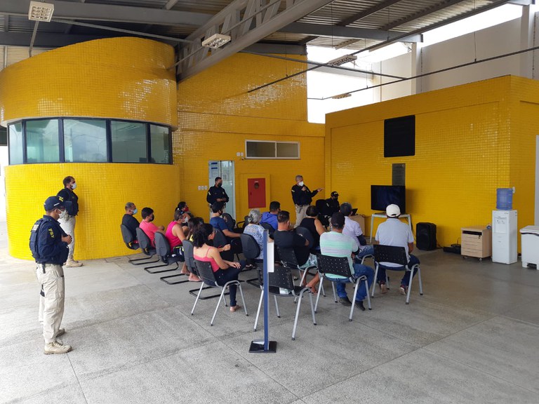 Sergipe: PRF realiza ação de educação para o trânsito