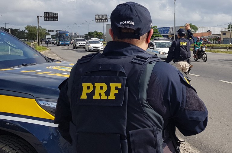 Sergipe: PRF recupera moto roubada um dia antes em São Cristóvão/SE