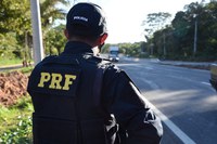 Umbaúba/SE: PRF detém motorista conduzindo com CNH suspensa