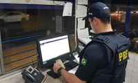 Umbaúba/SE: PRF flagra condutores trafegando com documentos irregulares