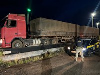 PRF apreende 40m³ de madeira transportados ilegalmente em Araguaína/TO