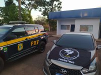 Em Guaraí/TO, PRF recupera veículo com registro de furto