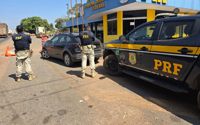 Em Paraíso do Tocantins/TO, PRF recupera veículo com registro de furto