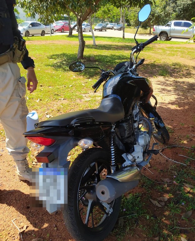 PRF impede que moto pegue fogo em plena avenida na capital Palmas/TO