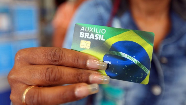 Auxílio Brasil chega em setembro à marca inédita de 20,65 milhões de famílias contempladas