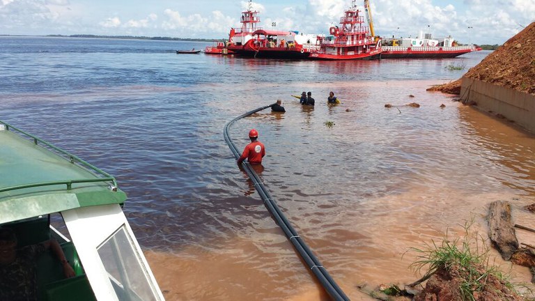 Projeto Amazônia Conectada instala mais de mil quilômetros de rede de cabos de internet em rios no Amazonas