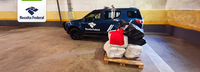 Receita Federal apreende 200 kg de roupas contrafeitas em transportadora de Bauru