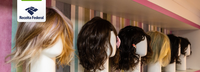 Receita Federal e Cabelegria doam perucas feitas com cabelo apreendido para pacientes do INCA