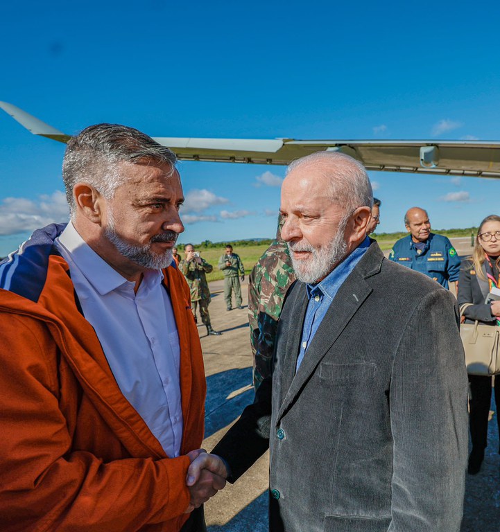 Ministro Paulo Pimenta e presidente Lula