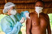Busca Ativa: Equipes de Saúde Indígena levam vacina às áreas de difícil acesso