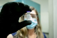 Mais 1 milhão de doses de vacina Covid-19 da Pfizer chegam ao Brasil