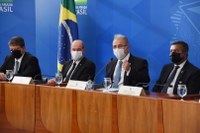 Queiroga anuncia secretaria de combate à pandemia e fortalecimento da campanha de vacinação: “Vamos aplicar 1 milhão de vacinas por dia”