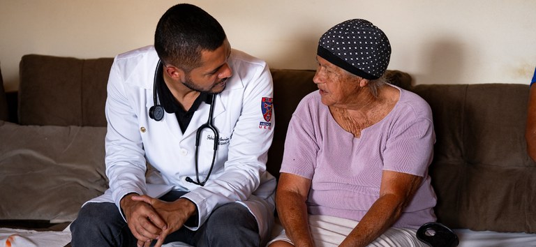 Médico Fabrício Amorim Rocha - Poções (BA)