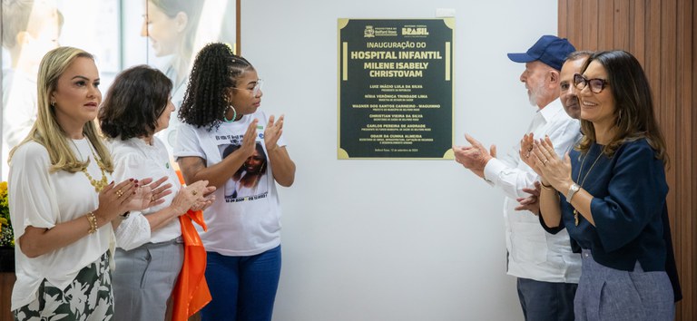 inauguração hospital em belfort roxo.jpg