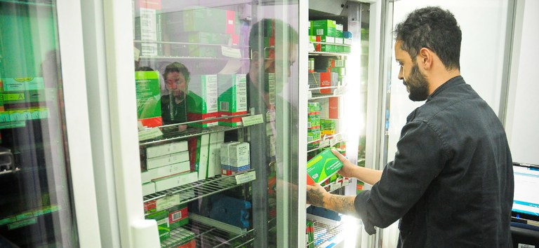 Ministério da Saúde investiu R$ 1,8 bilhão na assistência farmacêutica em 2024