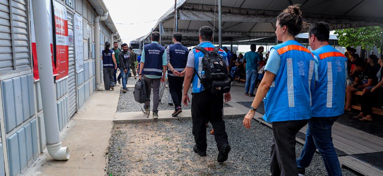 Equipe do Ministério da Saúde Avalia Situação de Migrantes Venezuelanos em Roraima