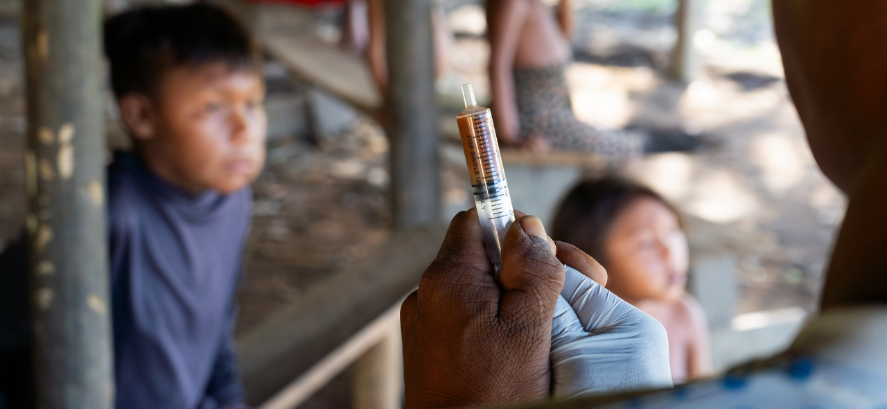 Ministério da Saúde entrega 18 mil insumos e medicamentos para o território Yanomami