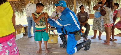 Força Nacional do SUS vacina comunidades indígenas do Acre