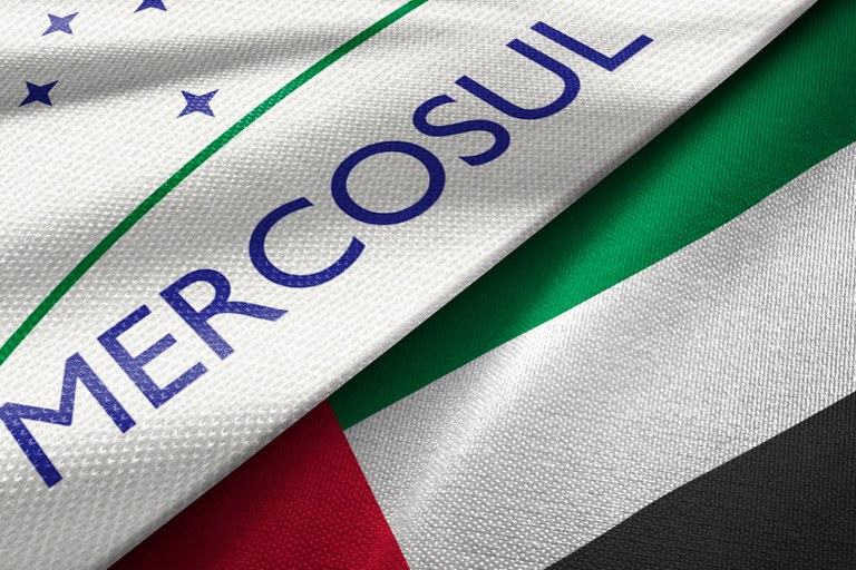 Los líderes de los países miembros del Mercosur y de los Emiratos Árabes Unidos acordaron el domingo, 7 de julio, en Asunción, Paraguay, los términos de referencia para alcanzar un acuerdo de libre comercio entre ambas economías