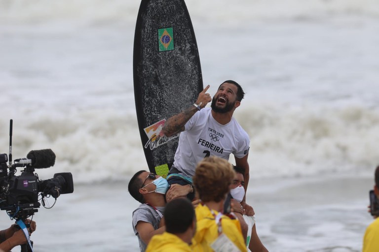 Atletas com Bolsa Pódio conquistam medalha de ouro e bronze nos Jogos