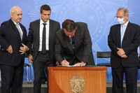 Presidente Jair Bolsonaro envia ao Congresso Projeto de Lei do Novo Marco de Garantias