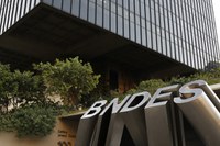 BNDES capta US$ 500 mi com CDB para investimentos em energia, economia verde e alta tecnologia