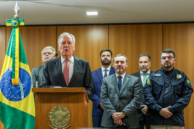 Coletiva Justiça.jpg