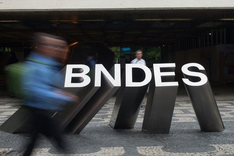 1T24: lucro do BNDES cresce 59% e chega a R$ 2,7 bi, acompanhado de alta de 91% nas aprovações de crédito