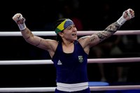 Bia Ferreira garante pódio no boxe. Canoagem, BMX e triatlo fazem história. Confira o resumo do dia