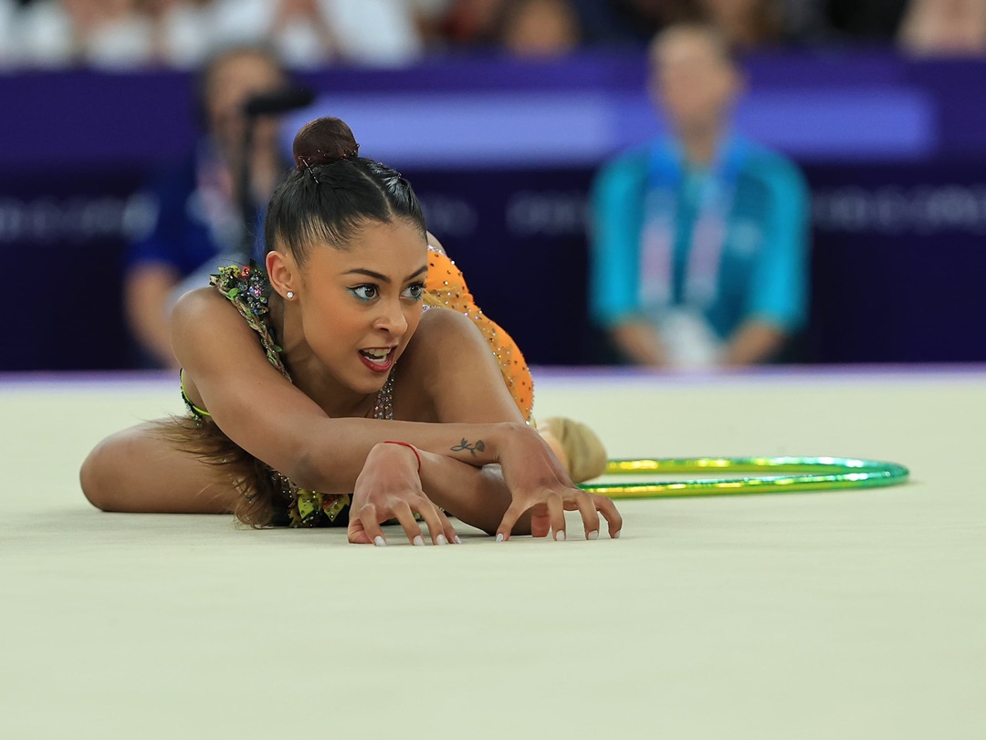 Bárbara terminou com a décima posição no individual geral da ginástica rítmica, melhor resultado brasileiro na história. Foto: Ricardo Bufolin / CBGin