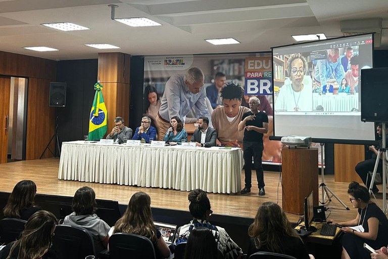 Seminário Saberes Digitais Docentes.jpg