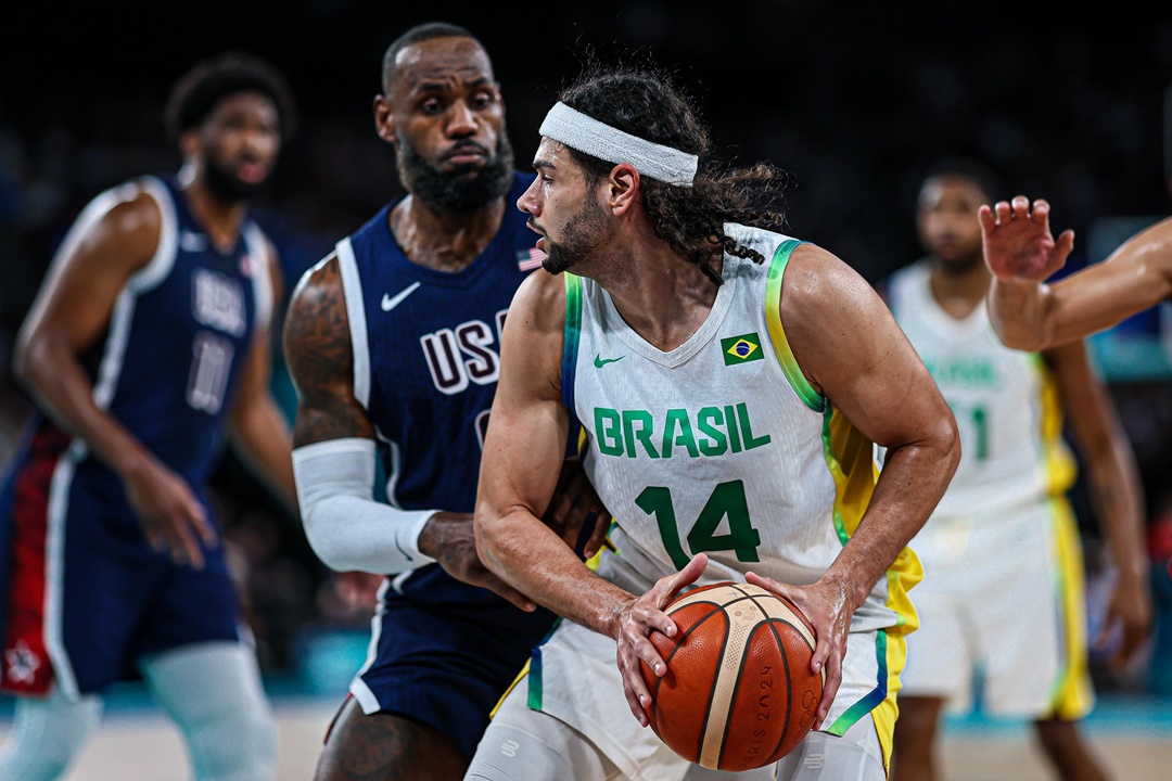 Equipe americana, com astros da NBA como Lebron James, eliminou a equipe do Brasil no basquete. Foto: Wander Roberto / COB