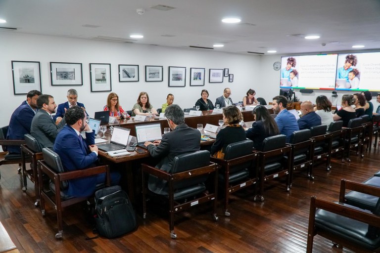 Reunião interministerial para alinhamento sobre o Guia para Uso de Telas