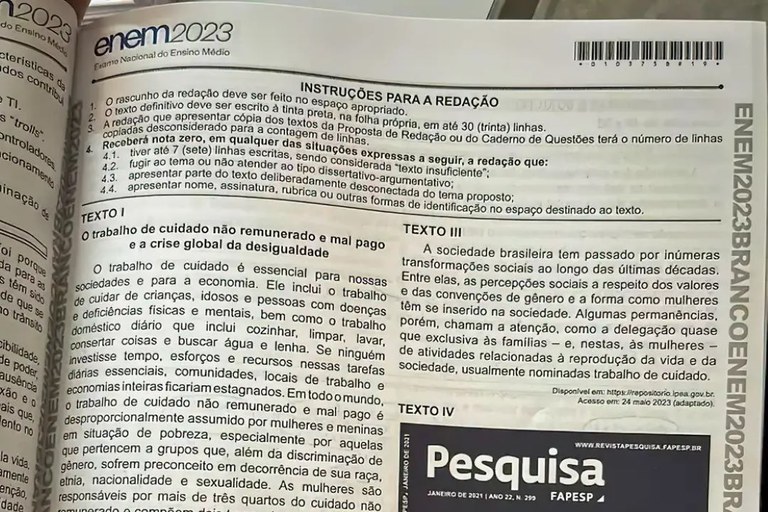 caderno_redacao_enem_2023.jpg