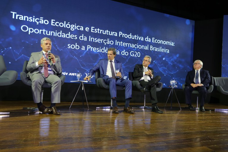 Fortalecer a integração entre agricultura, economia e preservação ambiental é essencial para impulsionar um crescimento sustentável