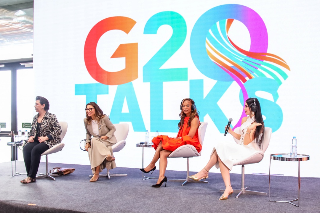 Surthany Hejeij durante um dos painéis do G20 Talks, no Rio de Janeiro. Foto: CRIA G20 / Divulgação