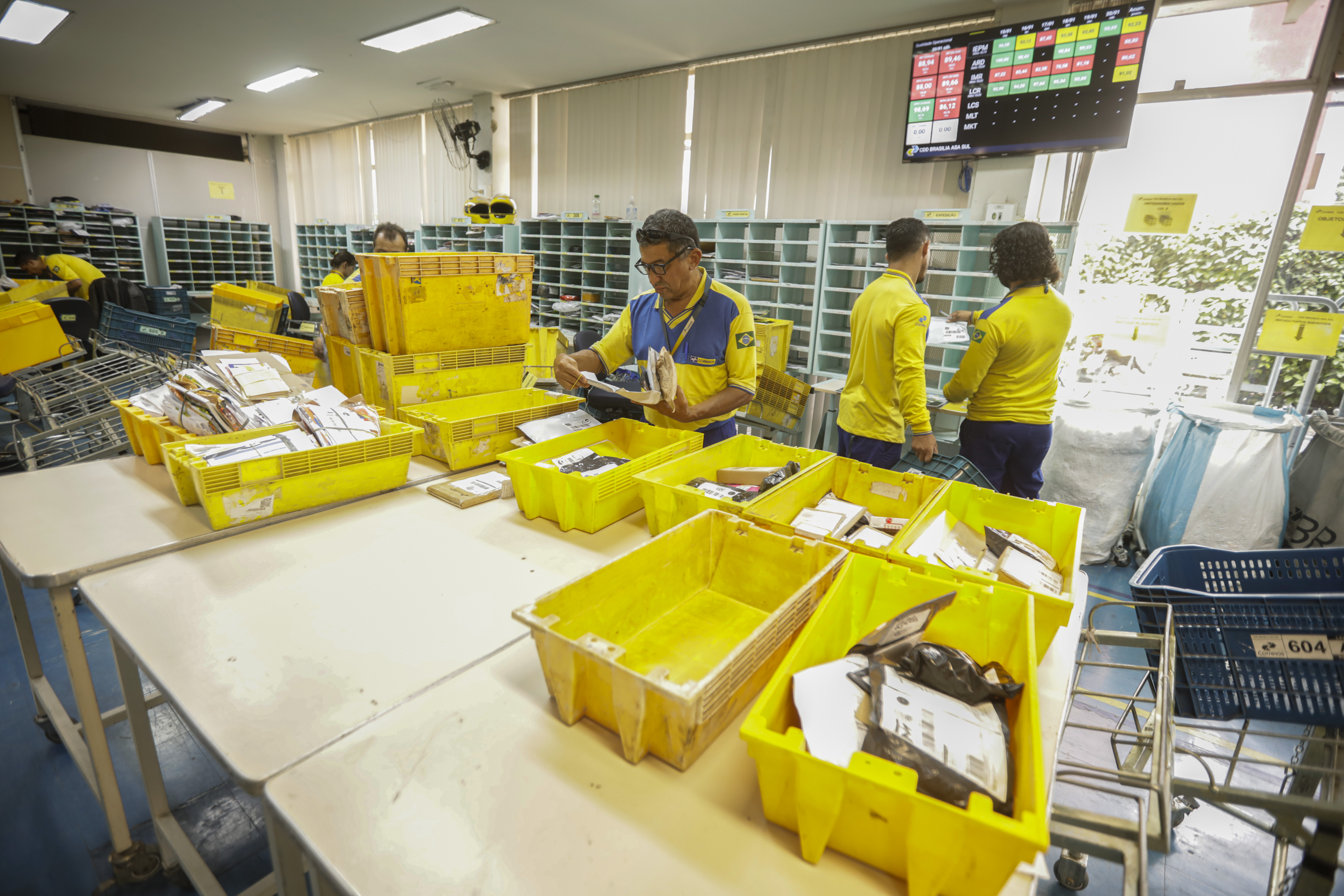 Empregados dos Correios já receberam 13º salário