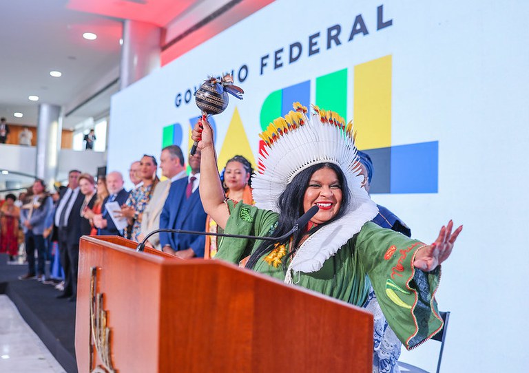 Ministra dos Povos Indígenas Sônia Guajajara