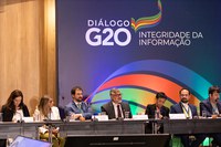 Brasil avança nos debates sobre integridade da informação e regulação das plataformas em evento paralelo ao G20