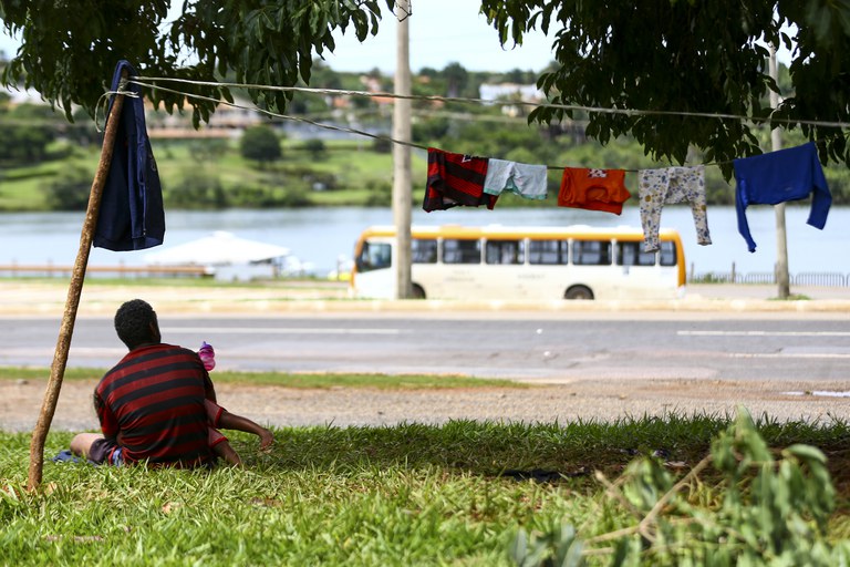 moradores-de-rua-copa_mcamgo_abr_091220221818-6.jpg