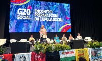 “A riqueza de uns traz a fome e a pobreza da maioria”, diz a presidenta do Consea durante o Encontro preparatório da Cúpula Social do G20