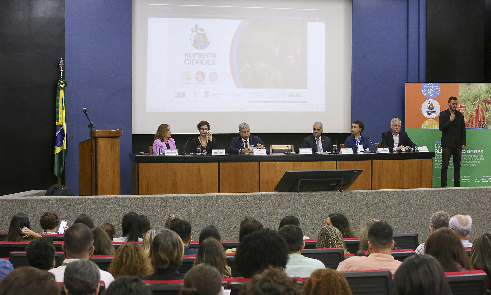 O evento lançou o mapeamento dos desertos e pântanos alimentares