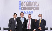 Presidente Bolsonaro assina medidas de combate à corrupção