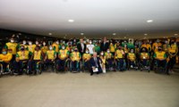 Atletas que participaram dos jogos olímpicos e paralímpicos de Tóquio são recebidos no Planalto