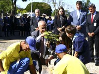 Ministro Ramos lança o Programa PR Sustentável, com plantio de Ipês