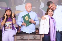 Presidente Lula assina decretos que valorizam trabalhadores e juventude rural